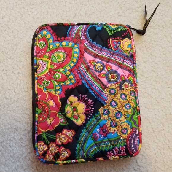 Rare Vera Bradley Symphony in Hue Tablet Sleeve - Picture 2 of 3